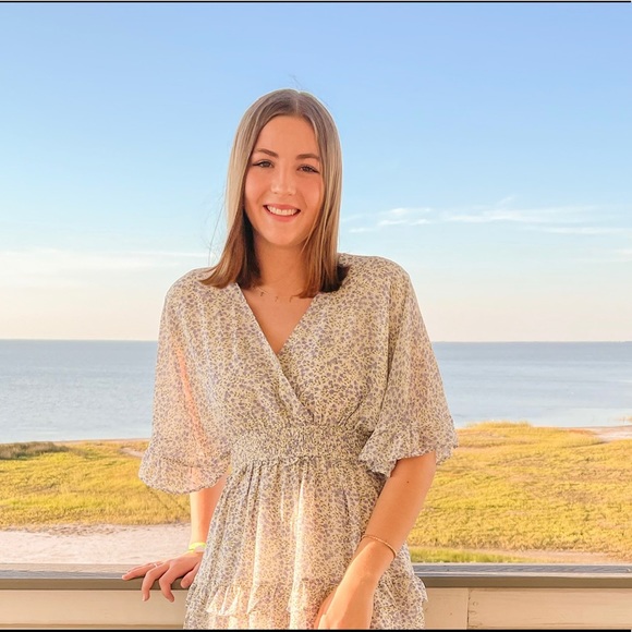 Meet your Posher, Vanessa - Picture 1 of 1